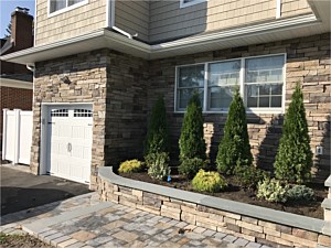 boral chardonnay country ledgestone planter wall bluestone top montauk blue toffee onyx mix cambridge ledgestone east meadow stasi box walkway